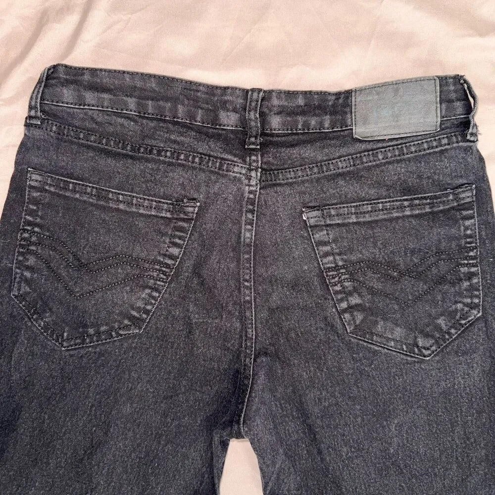 IZOD Men’s Slim Straight Fit Black Dark Wash Stretch Denim Jeans Mid Rise 32x32